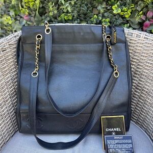 Authentic CHANEL black caviar leather grand shopping tote GST CC tote